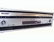 DVDプレーヤー　収納用アルミケース　収納例